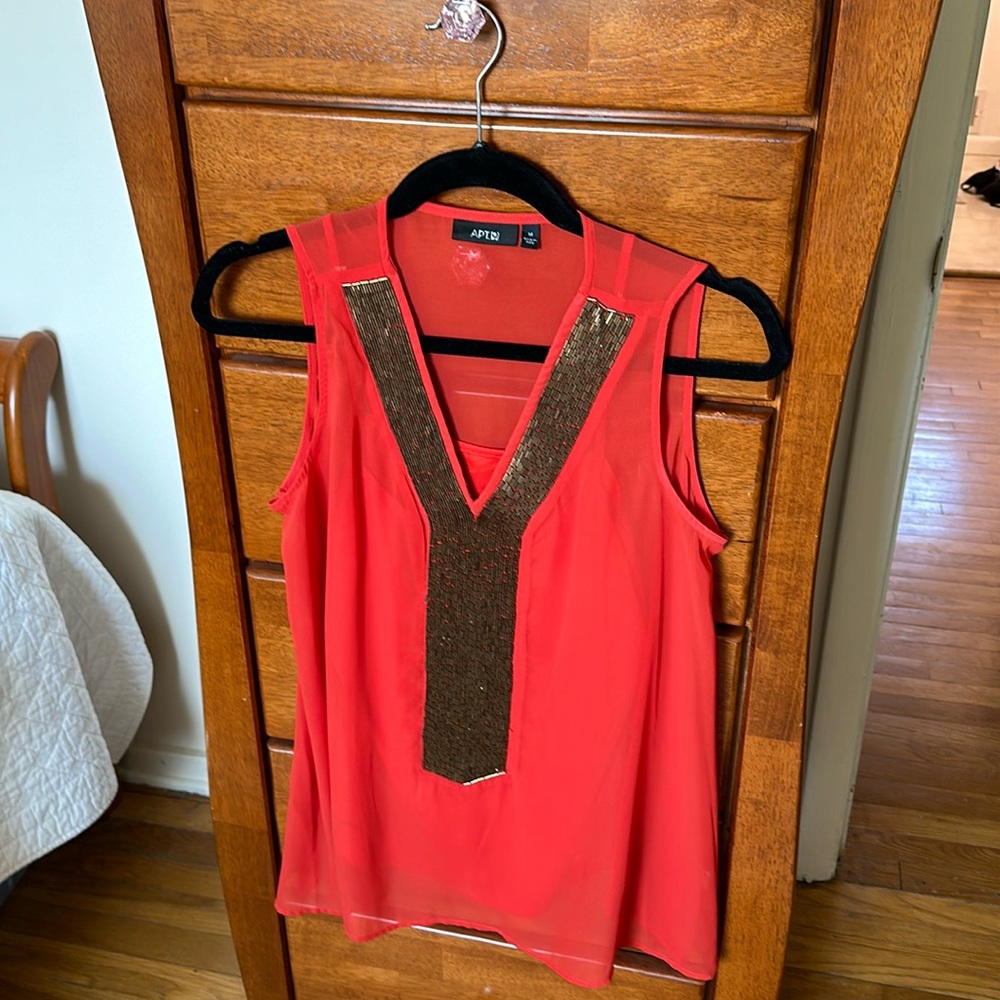 APT. 9 top